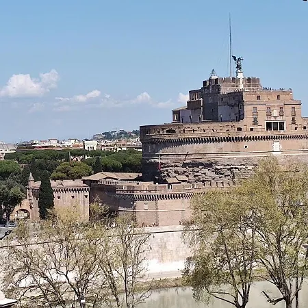 Veronica House * Rome