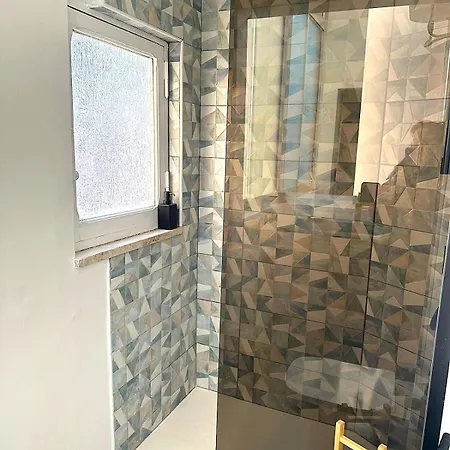 Апартаменты Veronica House *